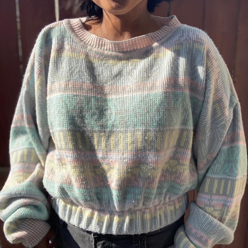 90’s vintage colorful sweater